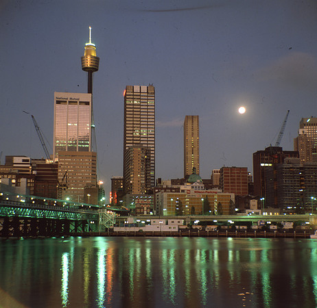 (1)Moonrise_Darling_Harbour